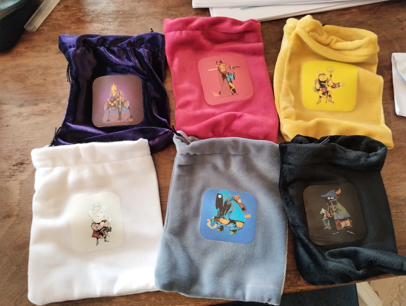 Las seis bolsas hechas