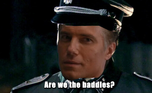 Captura del sketch de "are we the baddies?", con la cara de Pike pegada arriba